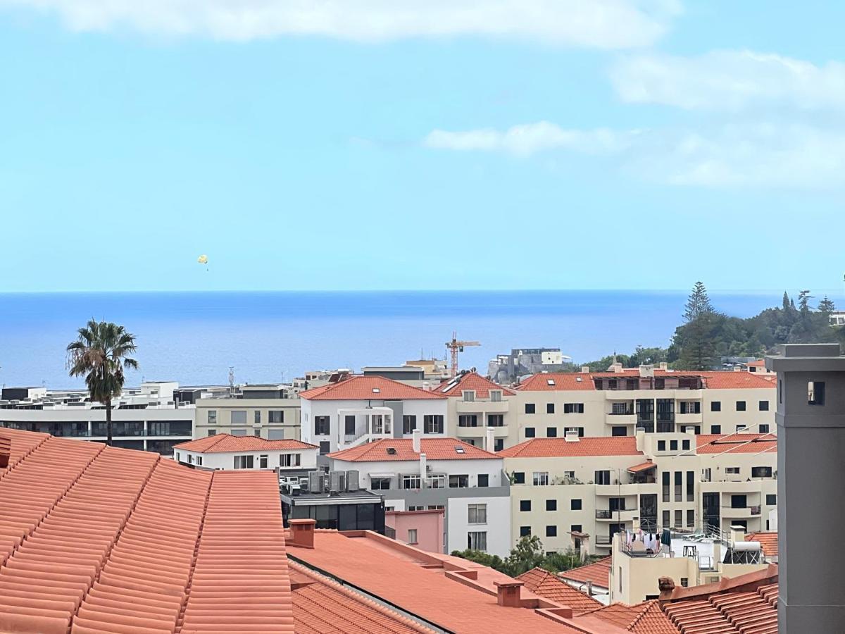 Light Breeze Appartement Funchal  Buitenkant foto